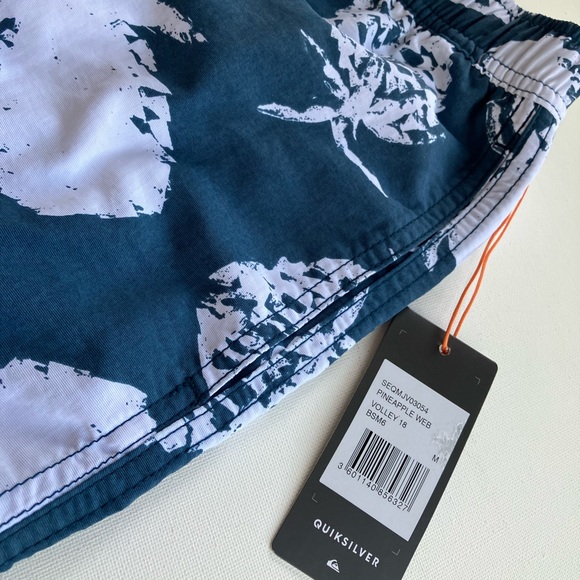 🔸WATERMAN Pineapple Web Volleys Shorts🔸 - Picture 7 of 7